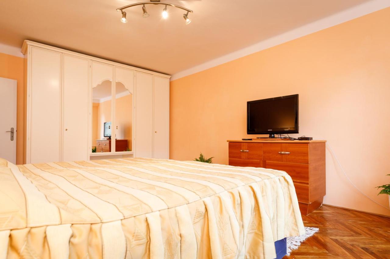Apartments Tgm 11 Karlovy Vary Exterior foto